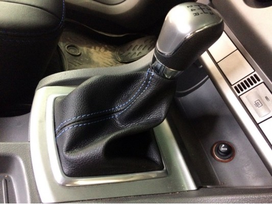 Перетяжка рычага и чехла КПП Перетяжка рычага и чехла КПП